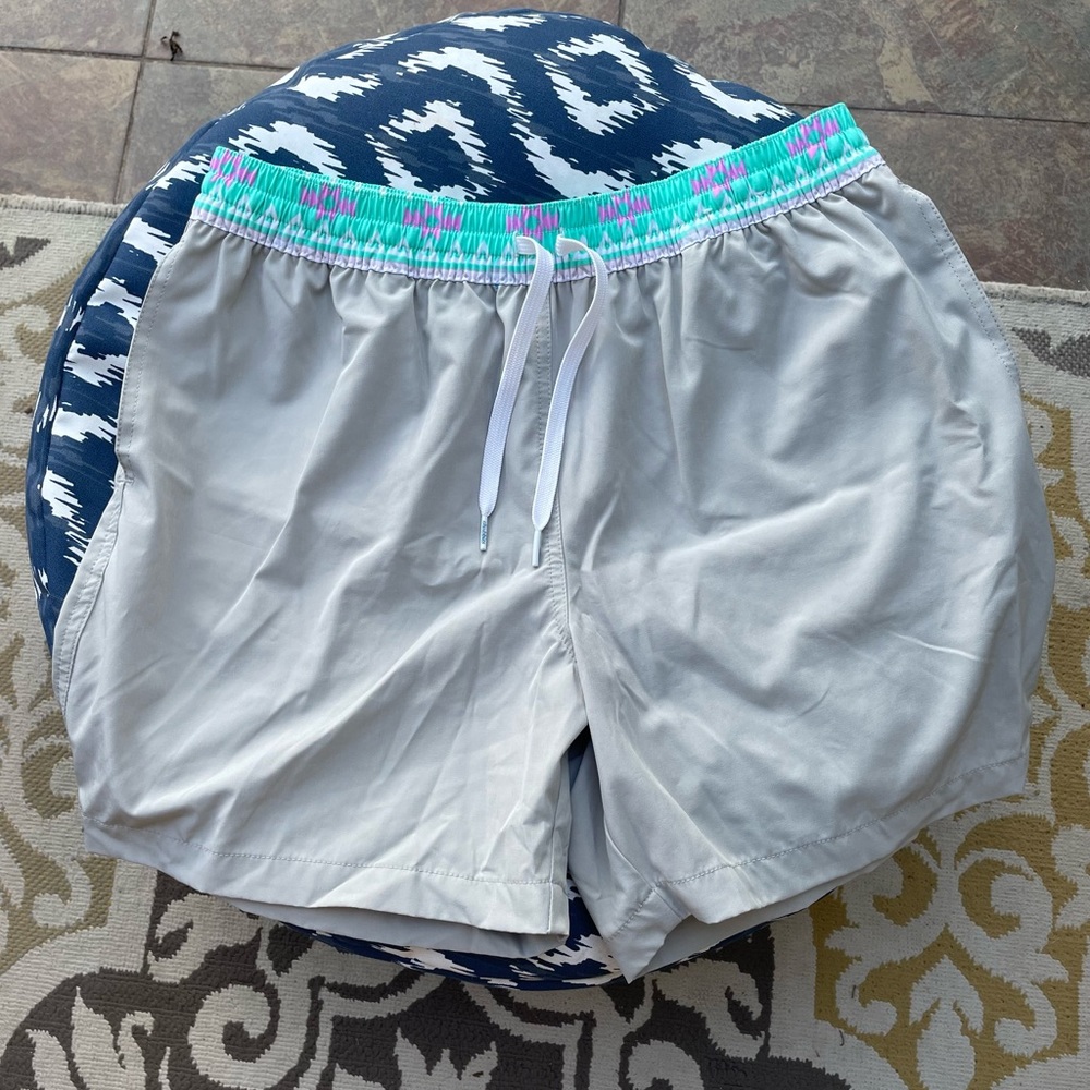 chubbies swim trunks, size large